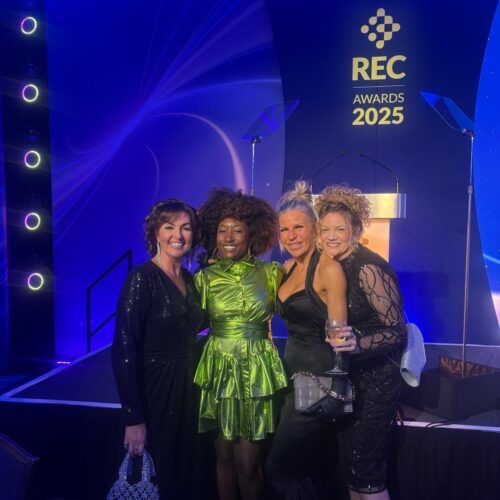 Recruitment awards image with comedian with Humber Recruitment